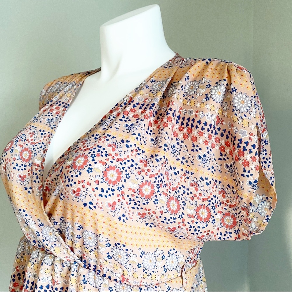 FOREVER 21 Flounce Floral Print Wrap Top - Picture 2 of 7